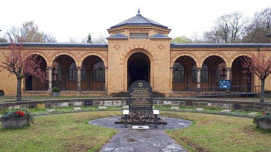 Jewish Cemetery Weissensee